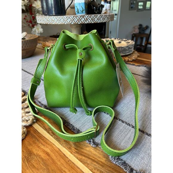 Portland Leather Handbags - Portland Leather Green Mantis UNICORN COLOR Crossbody Bucket Bag VERY RARE